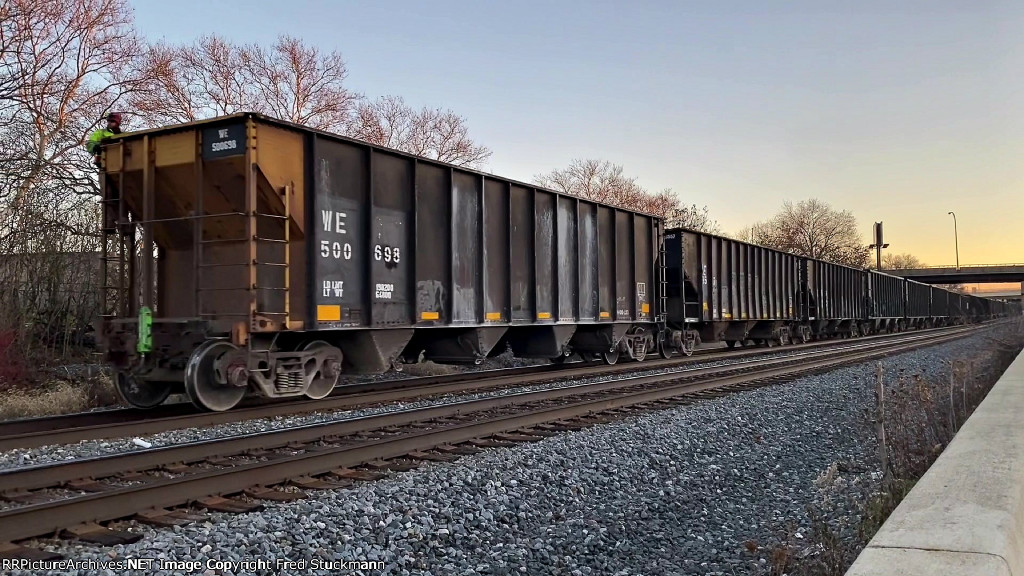 The conductor rides the WE 500698, which is new to rrpa.